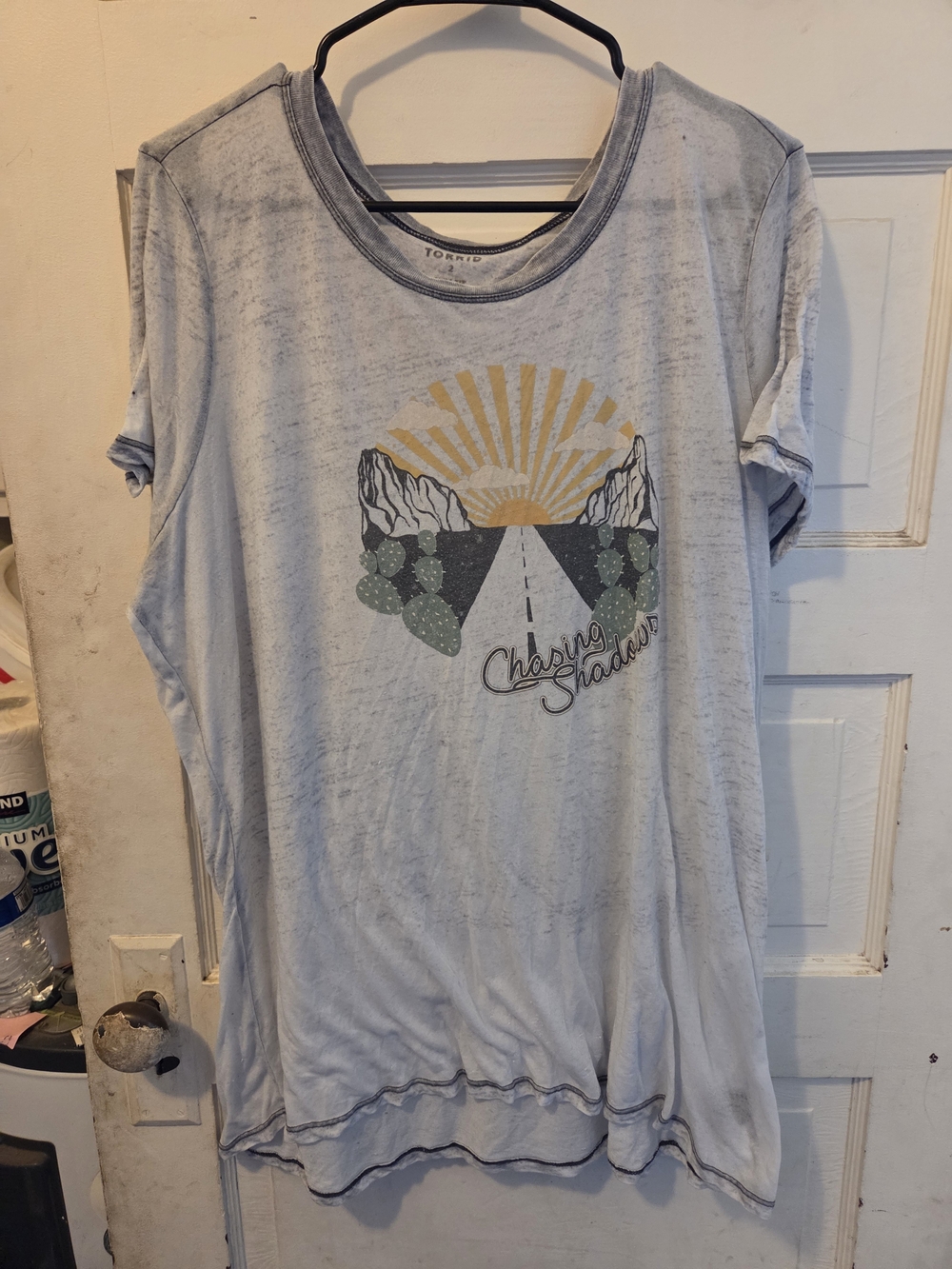 torrid light blue graphic tee with desert road motif